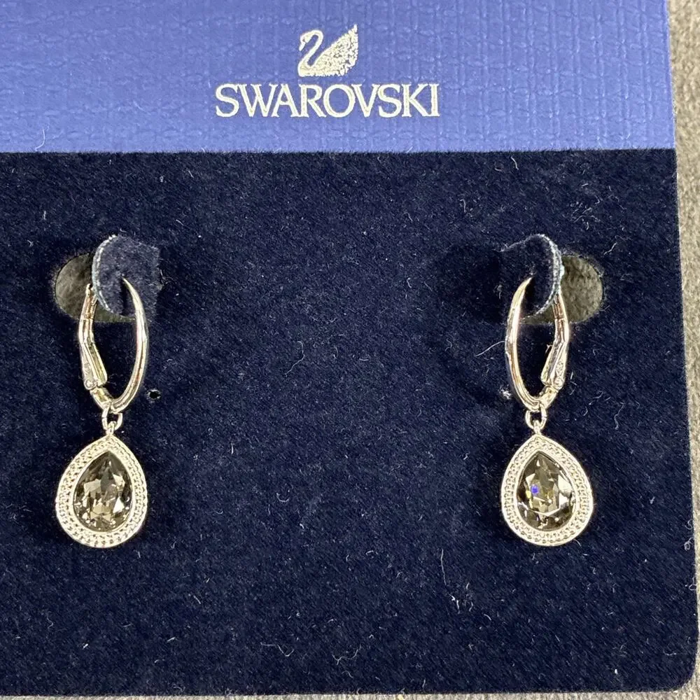 2pr New Swarovski Pierced Earrings Clear Teardrop Crystal 5036776 Aneesa Charity